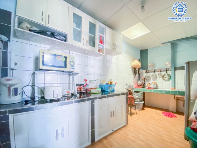 *****ทาวน์เฮ้าส์มือสองย่านนนทบุรี ม.มนวดีพาร์ค กาญจนาภิเษก เนื้อที่ 16.2 ตร.ว. ฟังก์ชัน 3 ห้องนอน 2 ห้องน้ำ 1 ที่จอดรถ ทาวน์โฮมดีไซน์สวย บนทำเลแห่งการเดินทาง เพียง 12 นาทีก็ถึงรถไฟฟ้าสายสีม่วง "สถานีคลองบางไผ่" ใกล้เซ็นทรัลเวสต์เกต ในราคาเพียงล้านต้นๆ